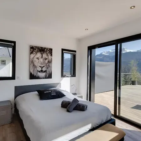 Bamboo Villa Lathuile