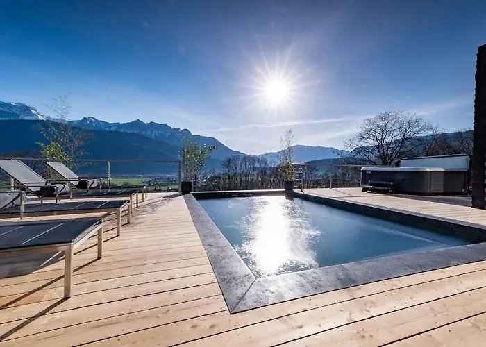 Bamboo Villa Lathuile